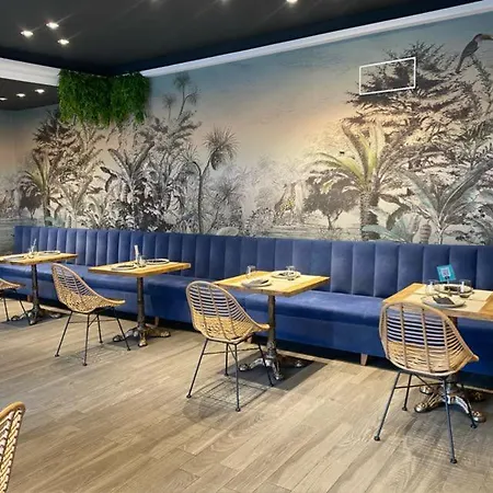 Cadenas 3* ليديسما